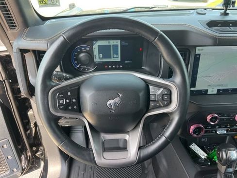 Used 2024 Ford Bronco Badlands AWD/4WD image 16