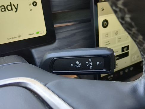 Used 2022 Rivian R1S Launch Edition image 18