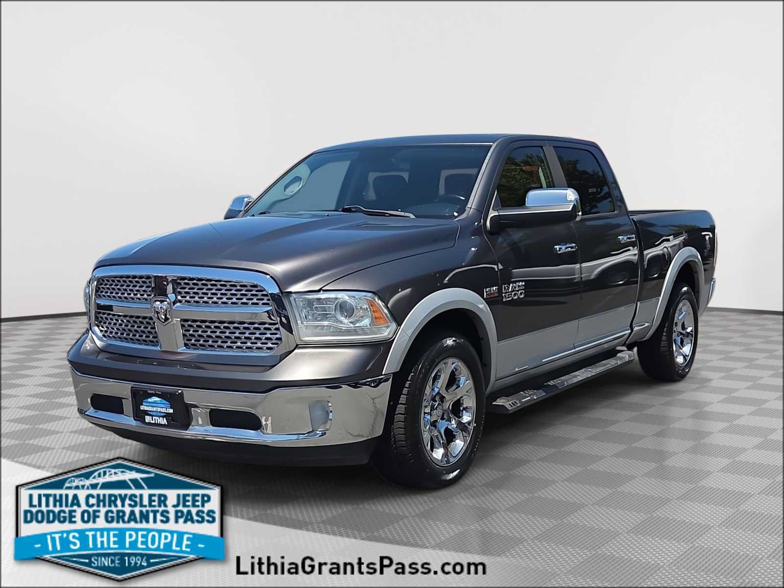 Used 2014 RAM 1500 Laramie AWD/4WD image 1
