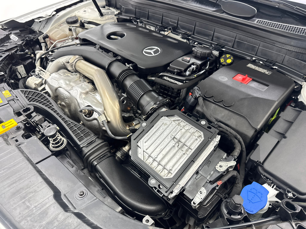 Used 2025 Mercedes-Benz GLB 250 w/ Exclusive Package image 73