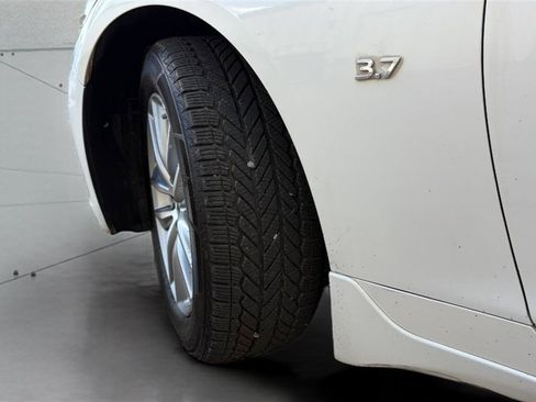 Used 2015 INFINITI Q50 AWD w/ Moonroof Package image 33