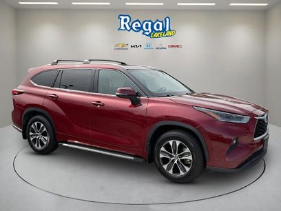 Used 2021 Toyota Highlander XLE
