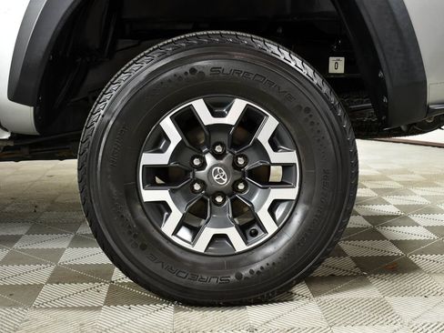 Used 2022 Toyota Tacoma TRD Off-Road image 20