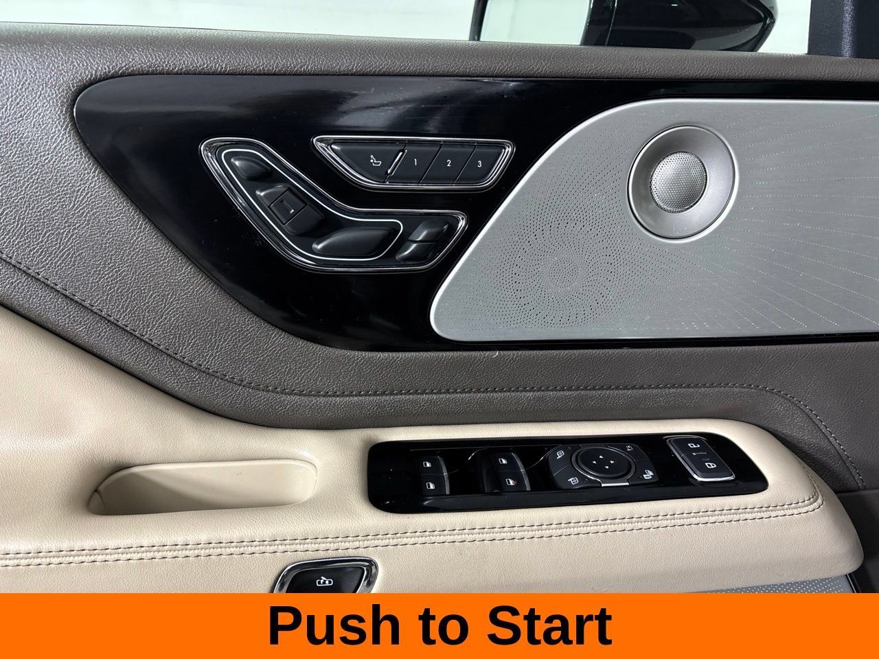 Used 2020 Lincoln Aviator Reserve w/ Equipment Group 201A AWD/4WD image 11
