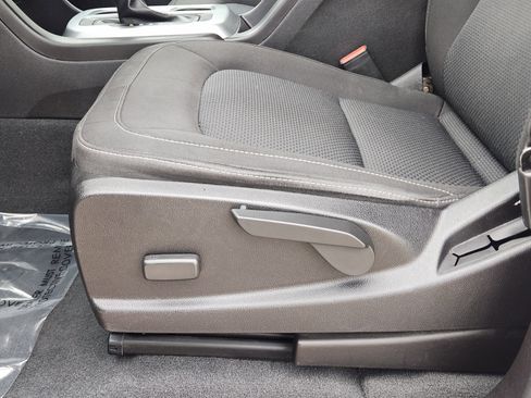 Used 2021 Chevrolet Colorado LT w/ LT Convenience Package image 25