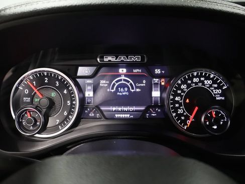 Used 2022 RAM 1500 Laramie AWD/4WD image 38