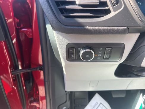 New 2026 Ford Escape SE w/ PHEV Premium Package FWD image 18