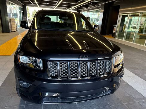 Used 2015 Jeep Grand Cherokee Altitude RWD image 2