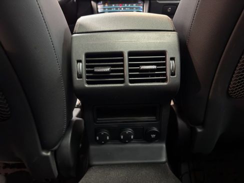 Used 2020 Jaguar F-PACE Prestige image 18