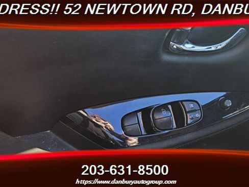 Used 2018 Nissan Leaf SV w/ SV Technology Package image 6