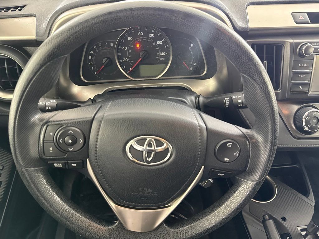 Used 2015 Toyota RAV4 LE AWD/4WD image 26