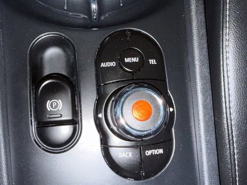 Used 2016 MINI Cooper Clubman image 34