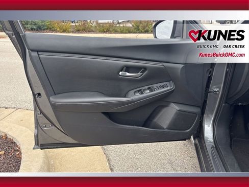 Used 2023 Nissan Sentra SV image 8