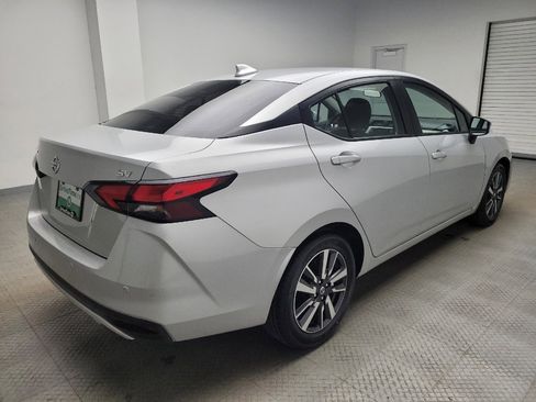 Used 2021 Nissan Versa SV image 9