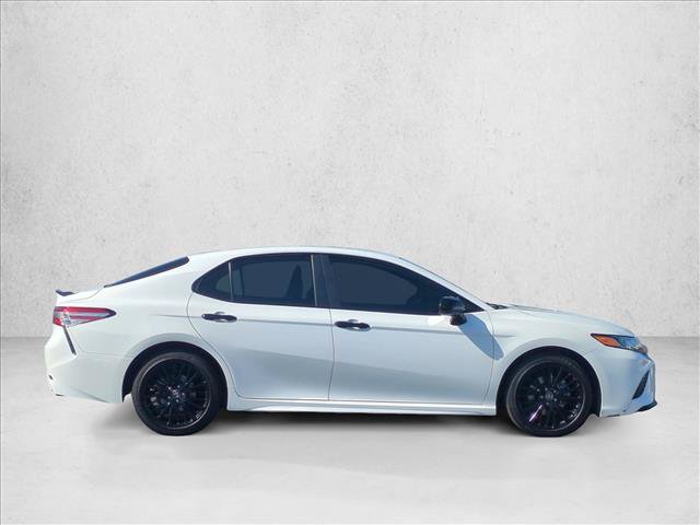 Used 2020 Toyota Camry SE w/ Carpet Mat Package FWD image 4