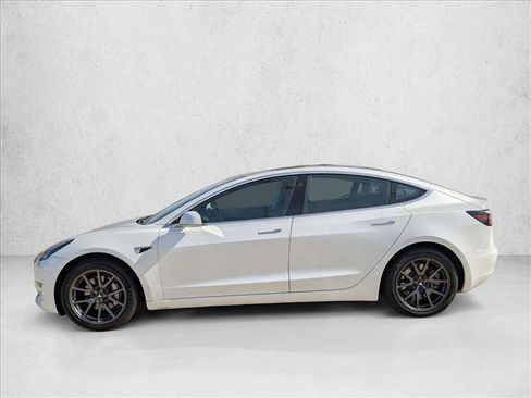 Used 2019 Tesla Model 3 Mid Range image 9