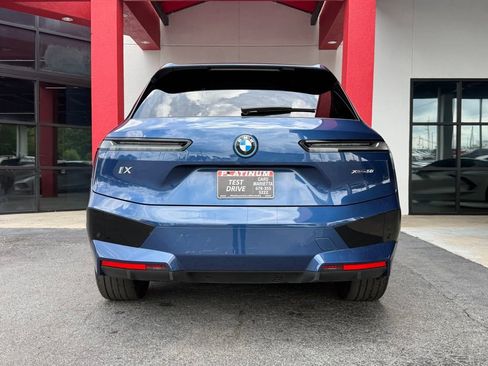 Used 2024 BMW iX xDrive50 w/ Sport Package AWD/4WD image 9