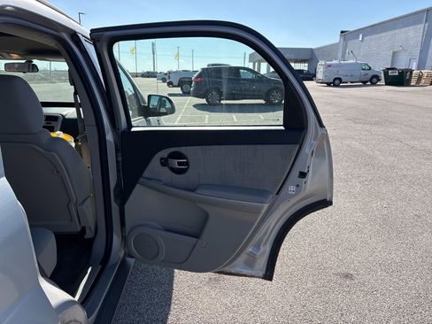 Used 2006 Chevrolet Equinox LS image 11
