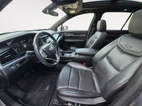 Used 2020 Cadillac XT6 Premium Luxury FWD image 9