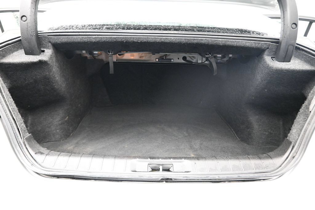 Used 2017 Nissan Maxima 3.5 SV FWD image 14