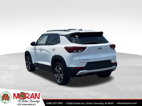 Certified 2024 Chevrolet TrailBlazer LT w/ Convenience Package FWD image 4