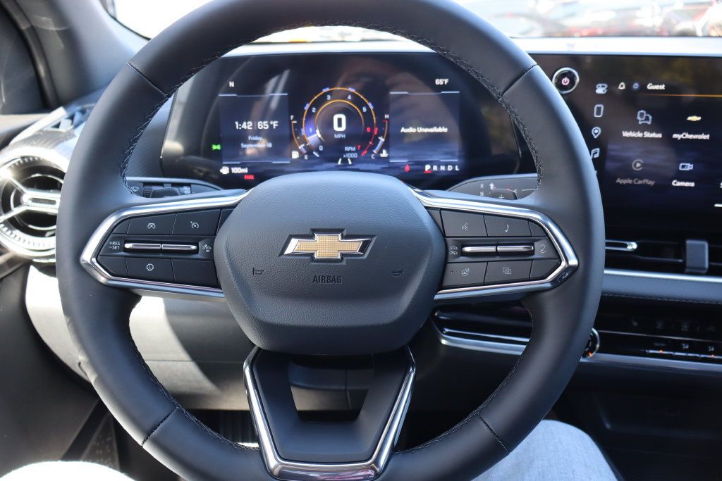 New 2027 Chevrolet Equinox LT FWD image 7