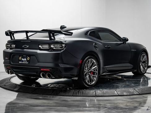 Used 2024 Chevrolet Camaro ZL1 RWD image 15