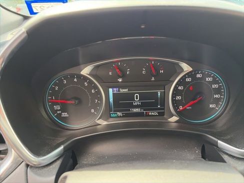 Used 2018 Chevrolet Equinox Premier FWD image 4