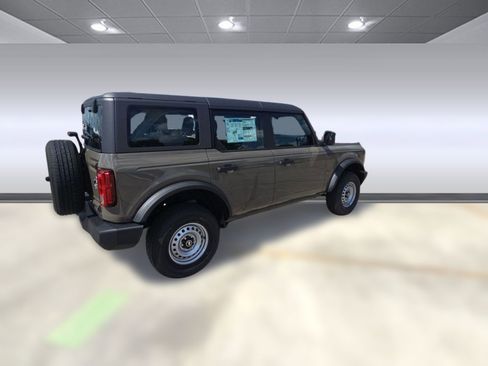 New 2025 Ford Bronco 4-Door image 7