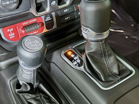 Used 2025 Jeep Wrangler Unlimited Sport S 4xe AWD/4WD image 7