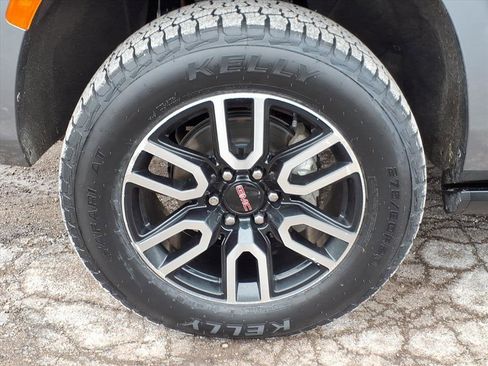 Used 2021 GMC Yukon AT4 w/ AT4 Premium Plus Package image 9