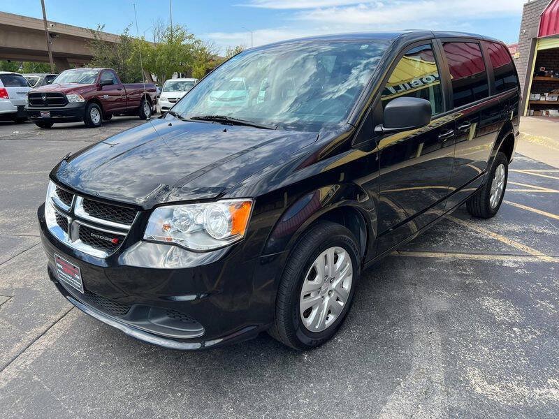 Used 2018 Dodge Grand Caravan SE w/ UConnect Hands-Free Group FWD image 6