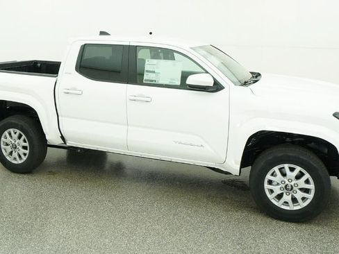 New 2026 Toyota Tacoma SR5 RWD image 12