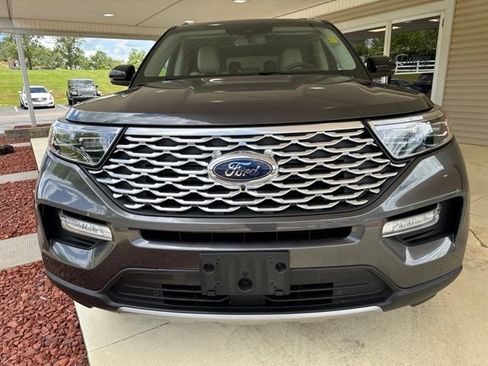 Used 2020 Ford Explorer Platinum w/ Premium Technology Package AWD/4WD image 12