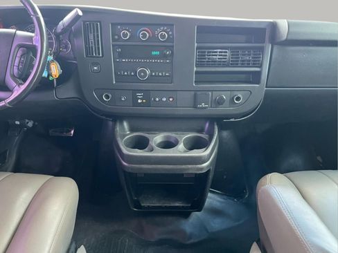 Used 2020 Chevrolet Express 3500 LS image 25