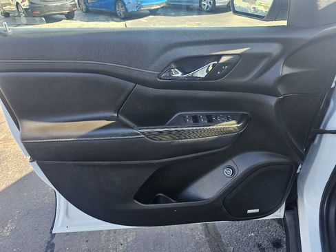 Used 2019 GMC Acadia SLT image 23