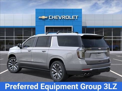 New 2026 Chevrolet Suburban High Country AWD/4WD image 3