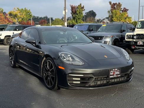 Used 2021 Porsche Panamera image 3