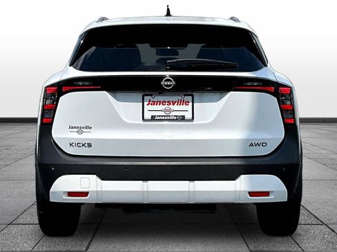 Certified 2026 Nissan Kicks SV w/ Cold Weather Package AWD/4WD image 6