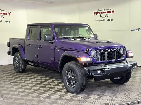 New 2026 Jeep Gladiator Sport image 3