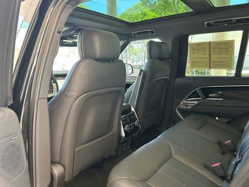 Used 2024 Land Rover Range Rover SE AWD/4WD image 51