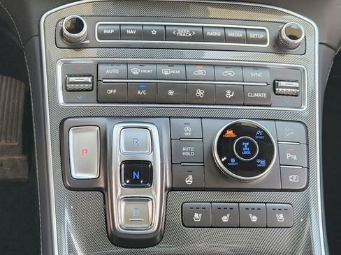 Used 2023 Hyundai Santa Fe Limited image 15