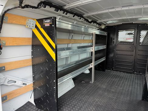 Used 2020 GMC Savana 2500 w/ Driver Convenience Package image 6