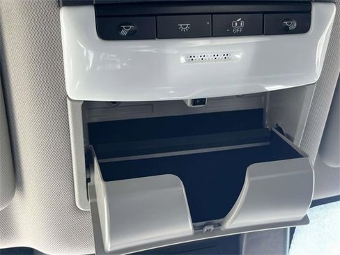 Used 2022 Nissan Rogue SV image 27