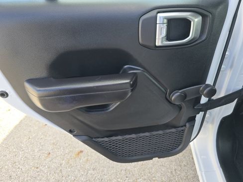 Used 2021 Jeep Wrangler Unlimited Sport image 24