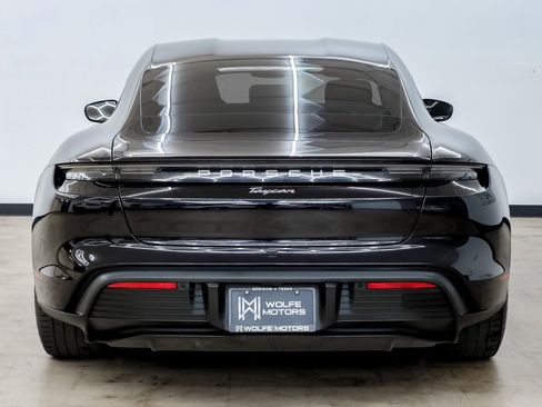 Used 2023 Porsche Taycan image 6