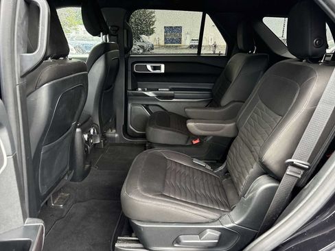 Used 2020 Ford Explorer XLT AWD/4WD image 23