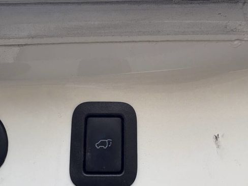 Used 2015 Toyota Highlander Limited image 39