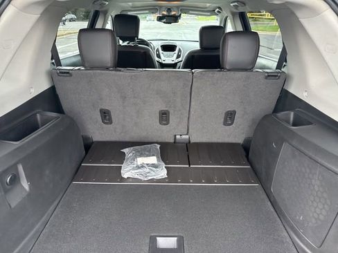 Used 2017 GMC Terrain SLT w/ Open Road Package AWD/4WD image 8