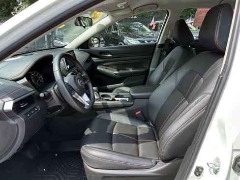 Certified 2022 Nissan Altima 2.5 SR AWD/4WD image 13